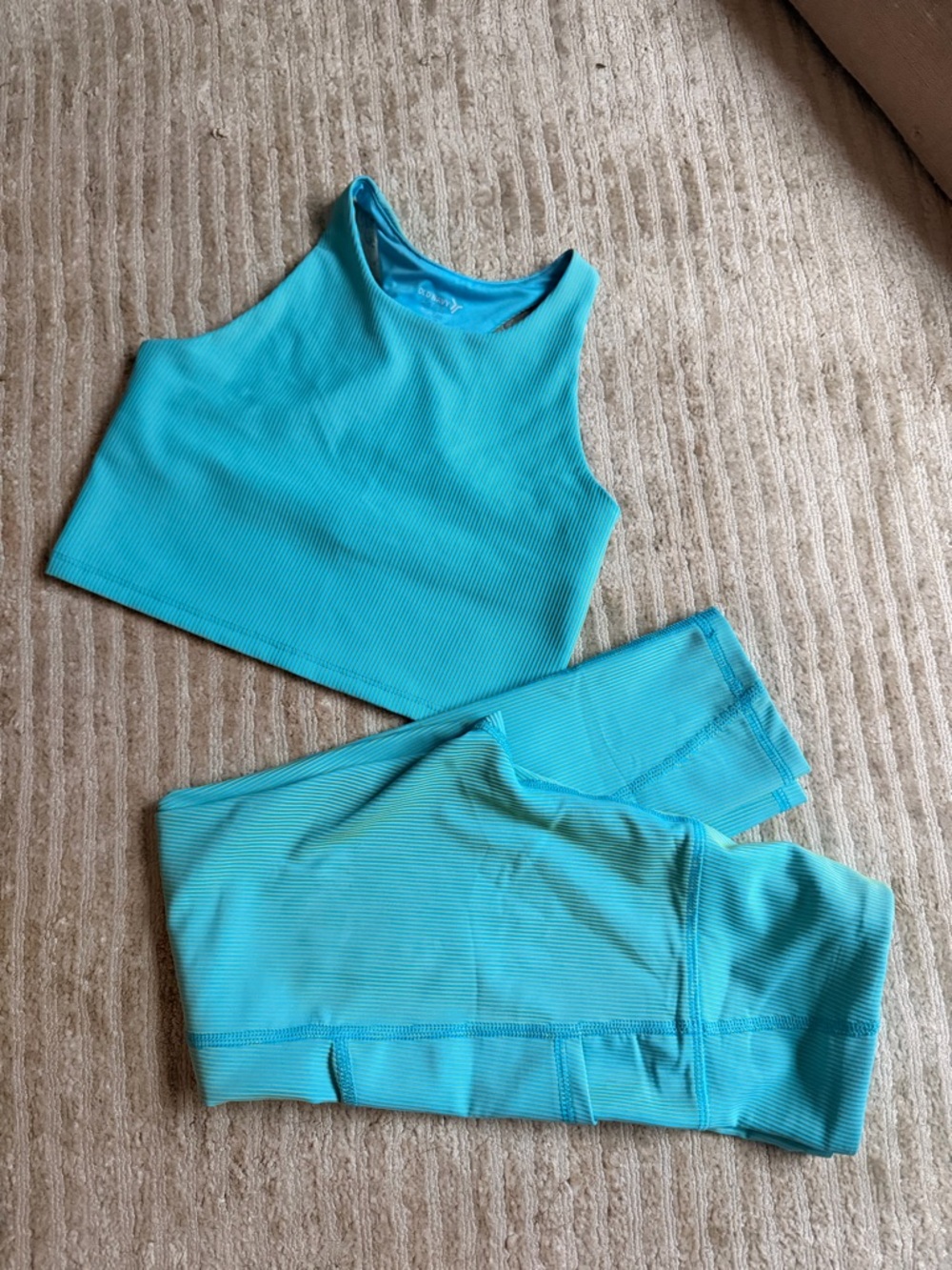 Old Navy girls Ribbed Crop Tank and Leggings Set